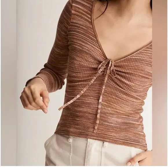 Madewell Space-Dyed V-Neck Cinched Sweater Spacedye Mahogany - Picture 3 of 7